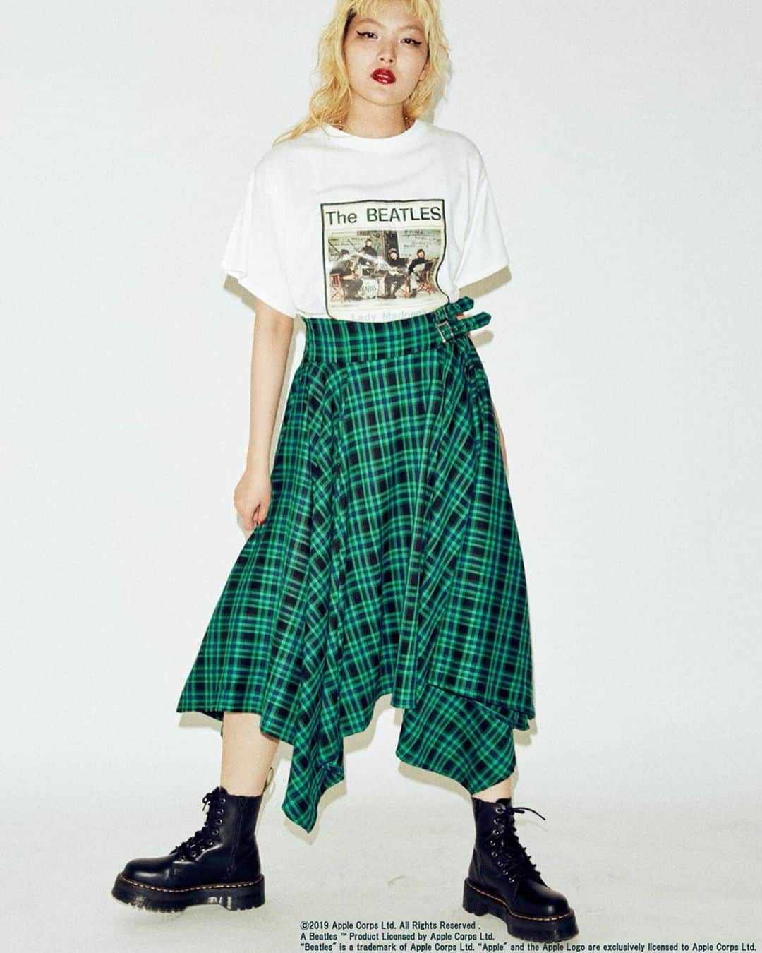jouetieさんのインスタグラム写真 - (jouetieInstagram)「. 【SPECIAL HOT ITEM】 . ▼ t-shirts The Beatles Lady Madonna Tシャツ ¥5,400(tax in) O.WHT/BLK/BGE . ▼skirt ハイウエストアシメミディスカート ¥9,720(tax in) BLK/ORG/GRN/BGE . The Beatles Lady Madonna Tシャツは THE SECOND FACE by jouetie ～KEEP ON DANCING～にてお取扱中♡ 5/17(FRI)～6/10(MON)11:00〜20:00 @ RUNWAY channel Lab.SHIBUYA . THE SECOND FACEでしか買えない ヴィンテージアイテムも多数取り揃えております♡ . @jouetie_official  TOPページURLからチェック✔️ 商品詳細は画像をタップ🛒📌 . #jouetie #jouetie2019ss  #jouetie_ootd #fashion #summer #street #mixstyle #ジュエティ」5月27日 12時03分 - jouetie_official