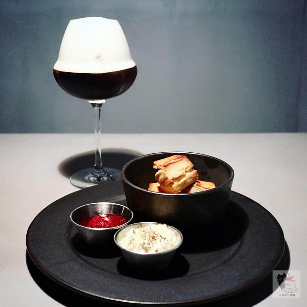 ミスター黒猫（黒猫仙人）のグルメインスタ