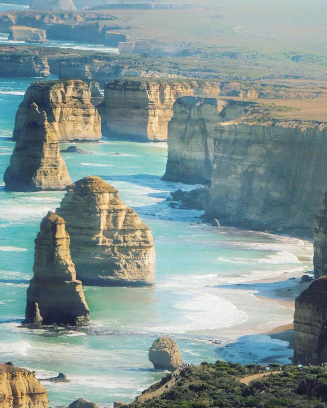 Wonderful Placesさんのインスタグラム写真 - (Wonderful PlacesInstagram)「Western Australia ✨💚💚💚✨ Pictures by ✨@savethereef✨ go follow this new charity that aims to save coral reefs, marine life and the oceans as they donate to environmental charities all over the world while spreading awareness about this urgent issue before it’s too late in a few years!」5月27日 12時53分 - wonderful_places