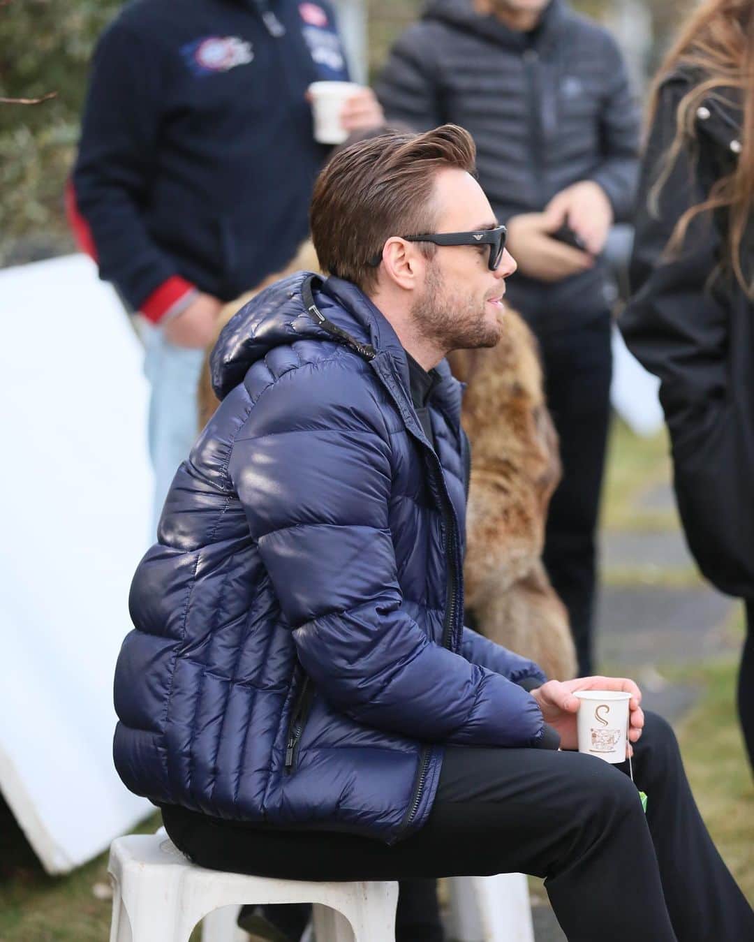 muratdalkilicのインスタグラム：「“Yani” klip çekiminde dansçı arkadaşlarımı kenardan seyrederken :) #tb」