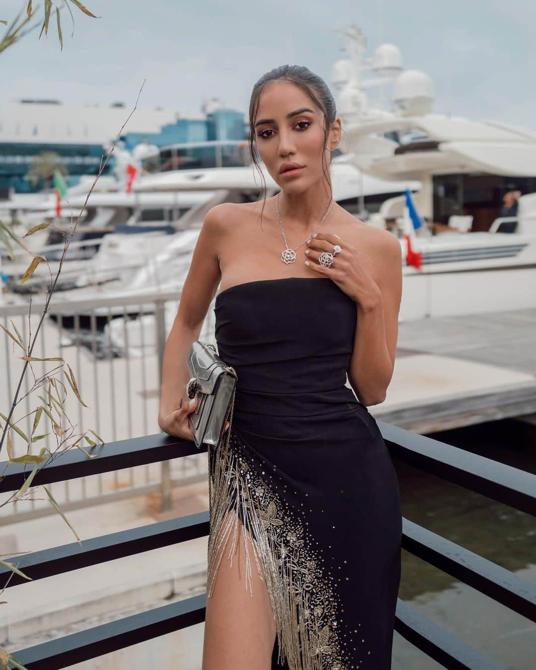 Tamara Kalinicさんのインスタグラム写真 - (Tamara KalinicInstagram)「Red carpet ready in the most stunning @oscardelarenta dress and @piaget jewellery #cannes72 #cannesfilmfestival #ad」5月27日 5時18分 - tamara