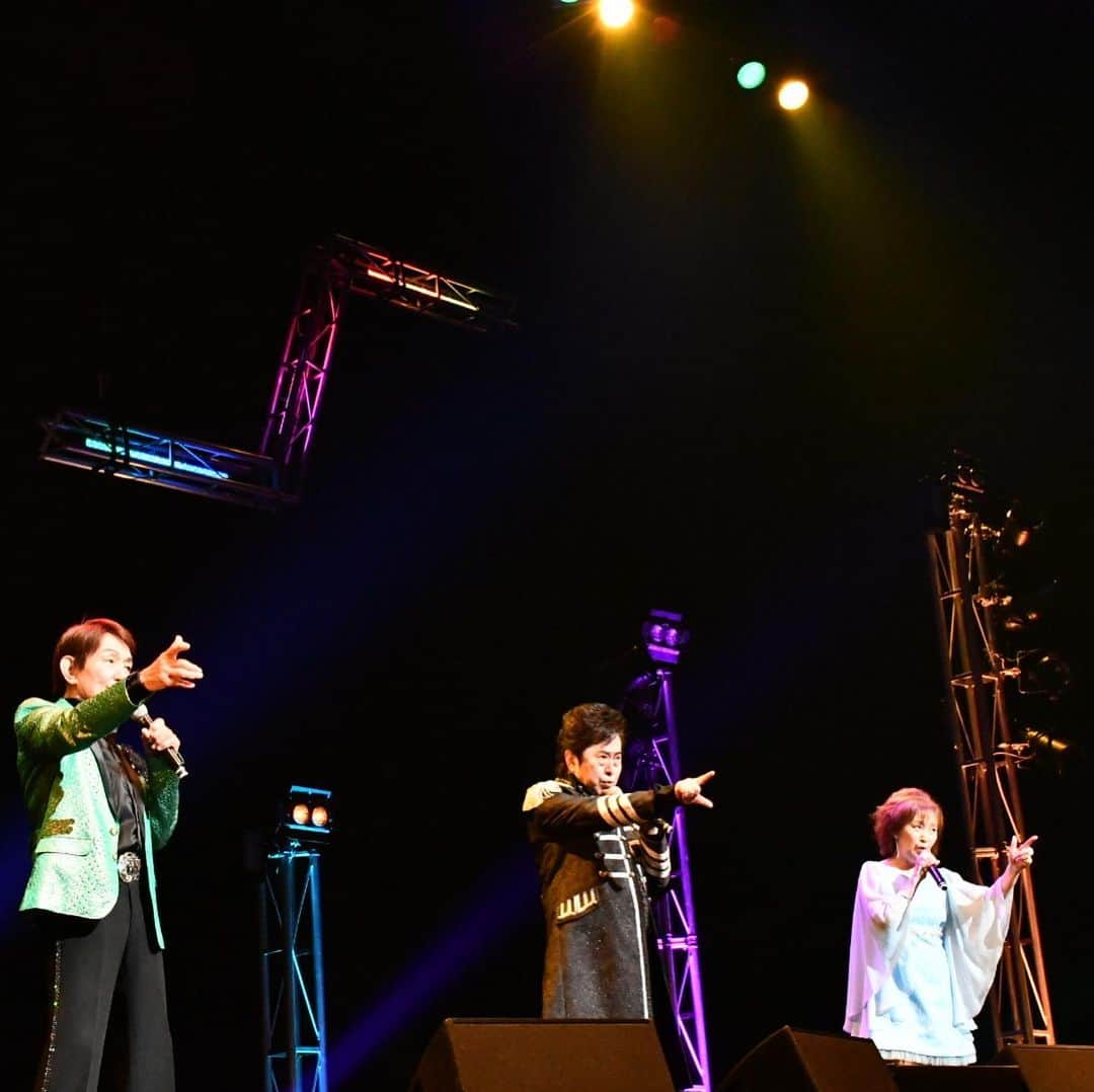 水木一郎さんのインスタグラム写真 - (水木一郎Instagram)「昨日の長野県・上田市で行われた上田ブロッコリー協賛の「アニソンスーパー3in上田」は満員のお客様の中、暖かい声援をいただき歌手冥利に尽きるステージになりました。お越しいただいたみなさんありがとうございました！！！ #アニソンスーパー3  #サントミューゼ上田  #ブロッコリー上田 #アオイスタジオ  #anison  #ささきいさお #堀江美都子  #水木一郎」5月27日 6時26分 - ichiromizuki