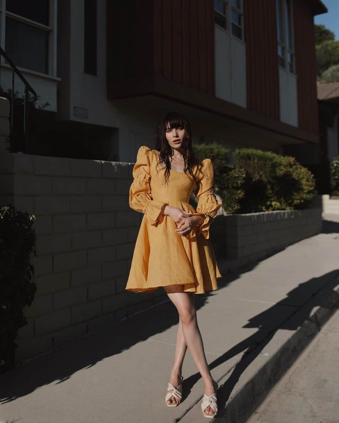 ナタリー・スアレスさんのインスタグラム写真 - (ナタリー・スアレスInstagram)「Hello, sunshine. @zenapresley dress.」5月27日 6時36分 - natalieoffduty