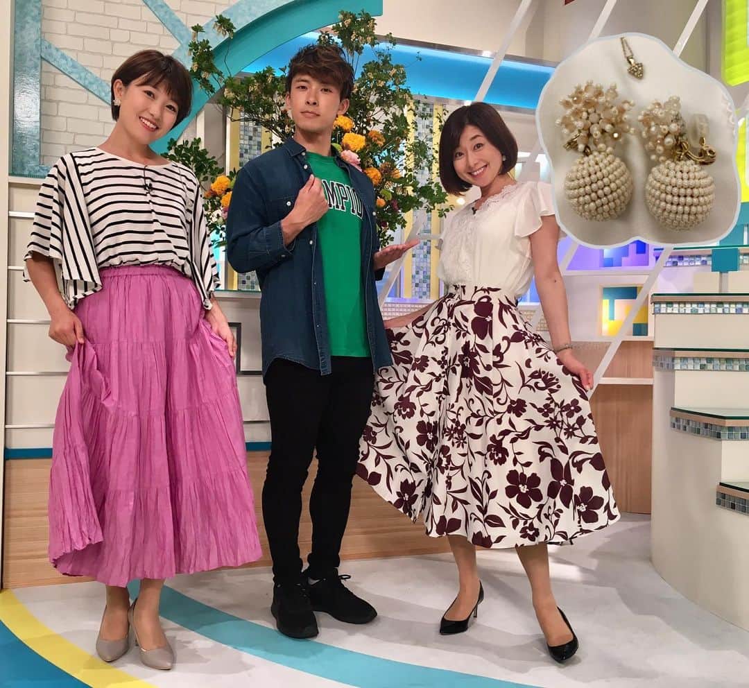 福岡放送「バリはやッ!」さんのインスタグラム写真 - (福岡放送「バリはやッ!」Instagram)「週末はよく晴れて暑さが厳しかったですが、 今日は一転、天気下り坂☁️夕方から広く雨が降りそうです。風も次第に強まるため大きめの傘が良さそう🌂 予想最高気温は 福岡、北九州、久留米ともに26度です。 日差しなく暑さ和らぎます。  衣装 財津アナ➡︎ #swingle アクセサリー #anemone  優ちゃん #smirnasli  岡くん #righton」5月27日 7時03分 - barihaya