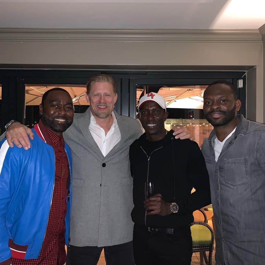 アンディ・コールさんのインスタグラム写真 - (アンディ・コールInstagram)「Evening of champions 🎉🏆🏆🏆 treble reunion ❤️⚽️」5月27日 7時27分 - andycole09