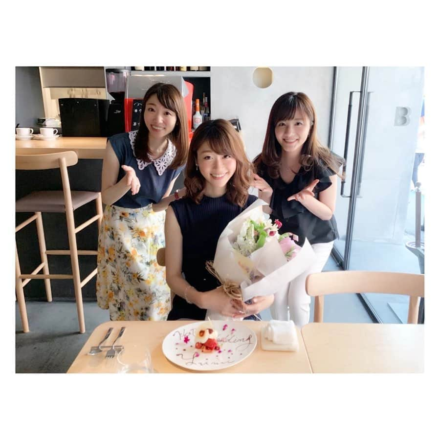 小菅晴香さんのインスタグラム写真 - (小菅晴香Instagram)「・﻿ 週末は同期女子ランチ🍴🌿﻿ ﻿ 美しく可愛い２人とおしゃべりして﻿ 美味しいご飯も頂いて…﻿ 目尻ゆるみっぱなしだった…😚💕笑﻿ ﻿ とっても楽しい時間でした🌼﻿ ﻿ また次が楽しみです☺💗️﻿ ﻿ ﻿ ﻿ #自由が丘ランチ #b #restaurantb #フレンチ #おめでとう #💐 #小菅晴香 #フリーアナウンサー #セントフォース」5月27日 8時07分 - haruka.kosuge