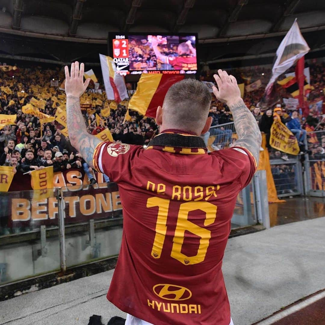 ASローマさんのインスタグラム写真 - (ASローマInstagram)「💛 #DDR16 ❤️」5月27日 8時36分 - officialasroma