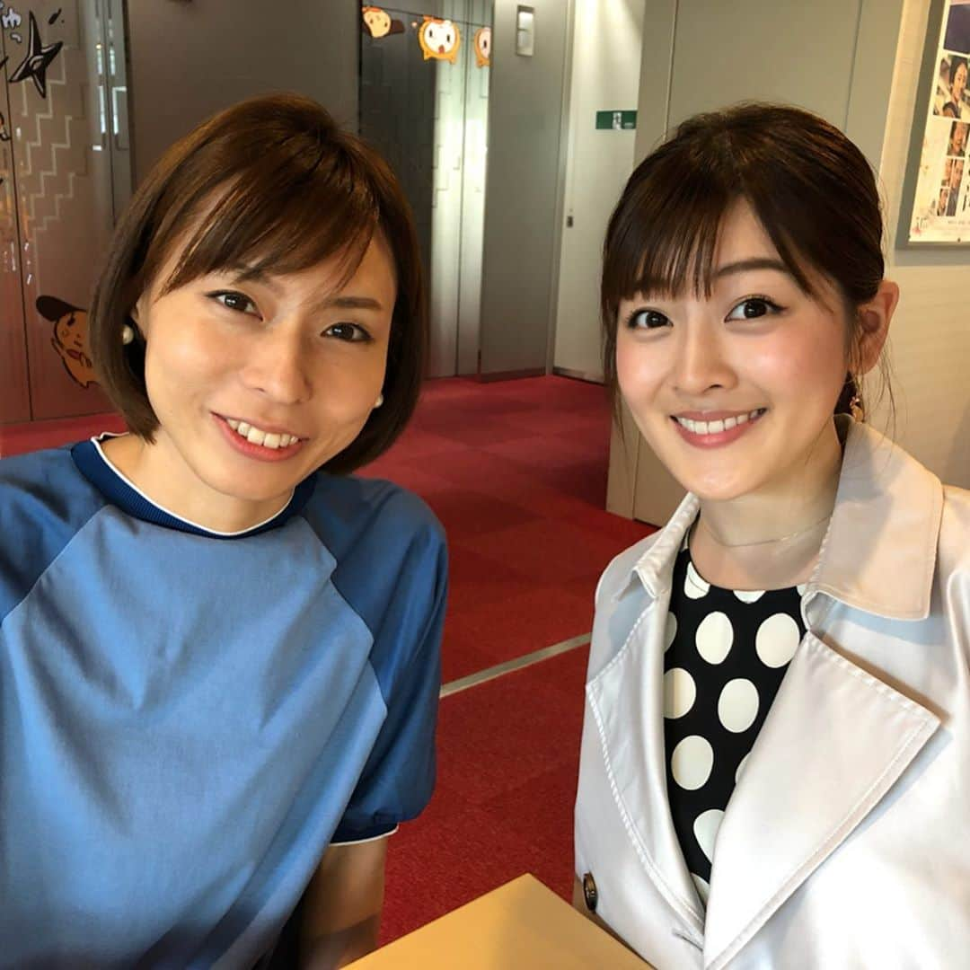 中村秀香さんのインスタグラム写真 - (中村秀香Instagram)「今朝は #すまたん お天気担当でした。 ありがとうございました！ .  気象予報士の丸田さんと☺️ .  今日の #アイスクリーム指数 は100‼️ アイスクリームをめっちゃ食べたくなるでしょう…🍨 .  #だじゃれひでーかどーか #アイスクリーム を #食べたくなる暑さ #でも食べ過ぎには注意 😢 #お腹こわしちゃうから #アイスこあいっす （こわいっす）」5月27日 8時39分 - hideka_ytv