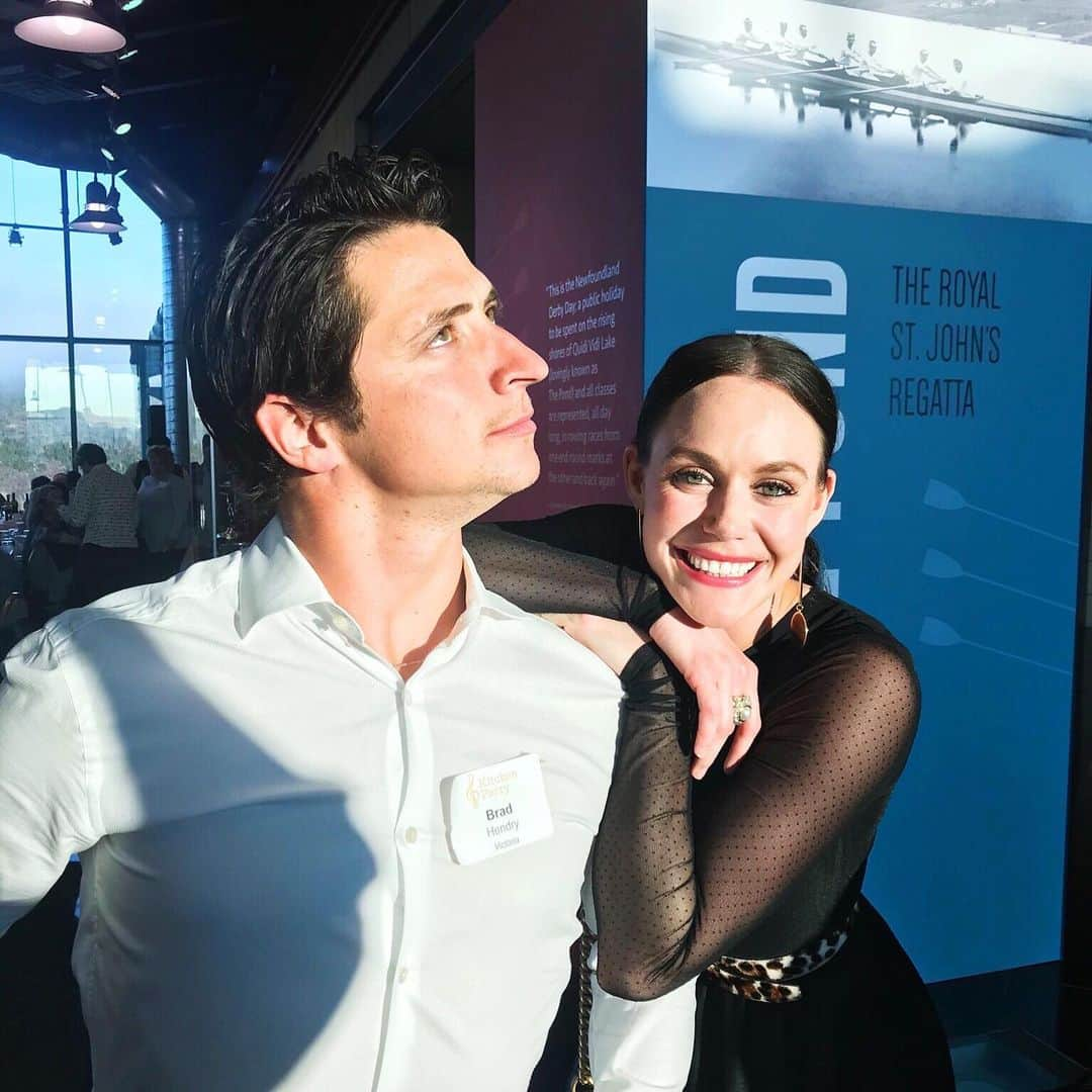 テッサ・ヴァーチュさんのインスタグラム写真 - (テッサ・ヴァーチュInstagram)「Brad to the bone.」5月27日 9時07分 - tessavirtue17