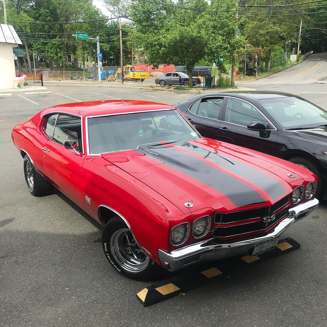 ファンクマスター・フレックスのインスタグラム：「Rolling today for a sec! #70chevelle #ss502 !!!!! I stay in that American Muscle! @stagioniardsley」