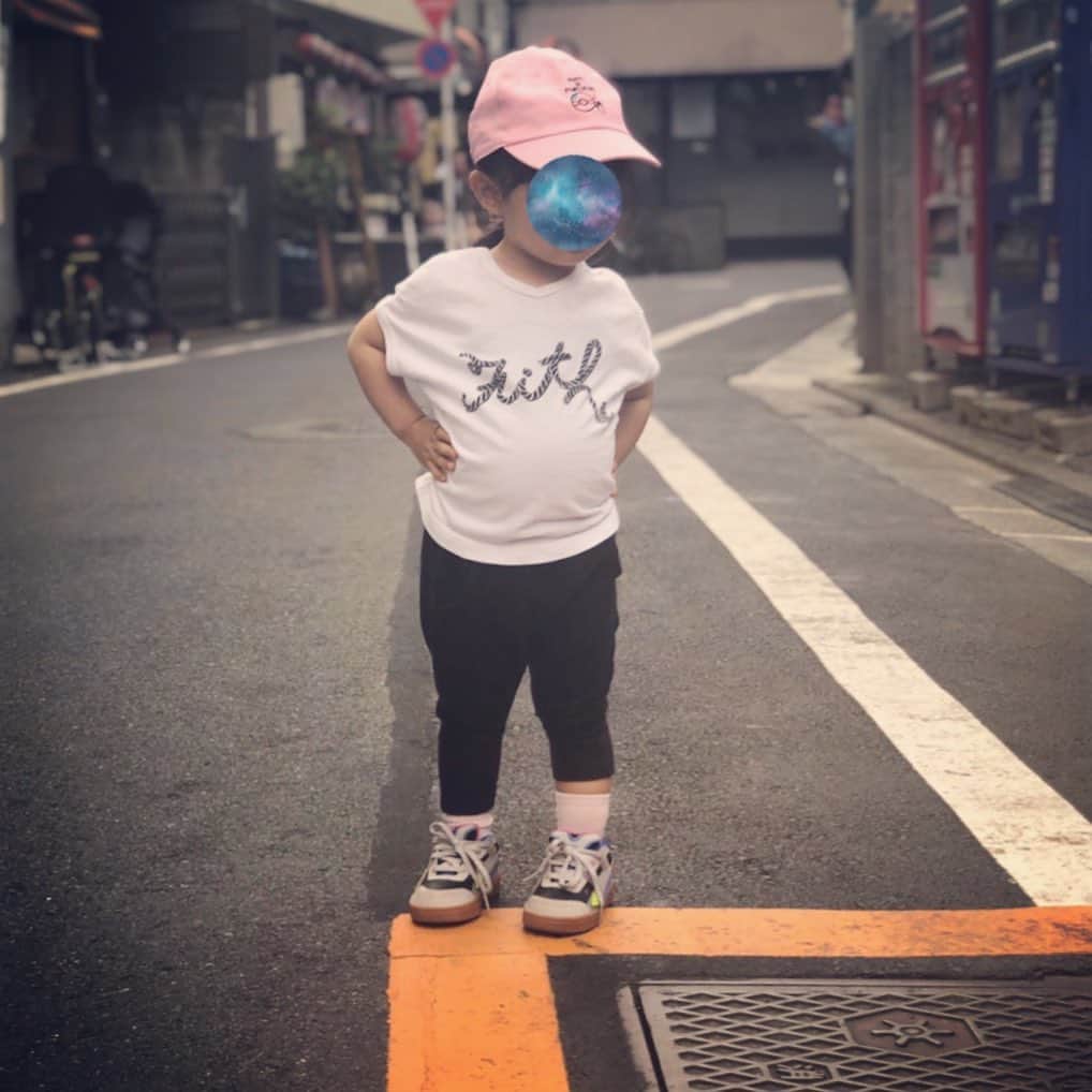 犬山紙子さんのインスタグラム写真 - (犬山紙子Instagram)「#娘のおなかファンクラブ」5月27日 9時41分 - inuyamakamiko