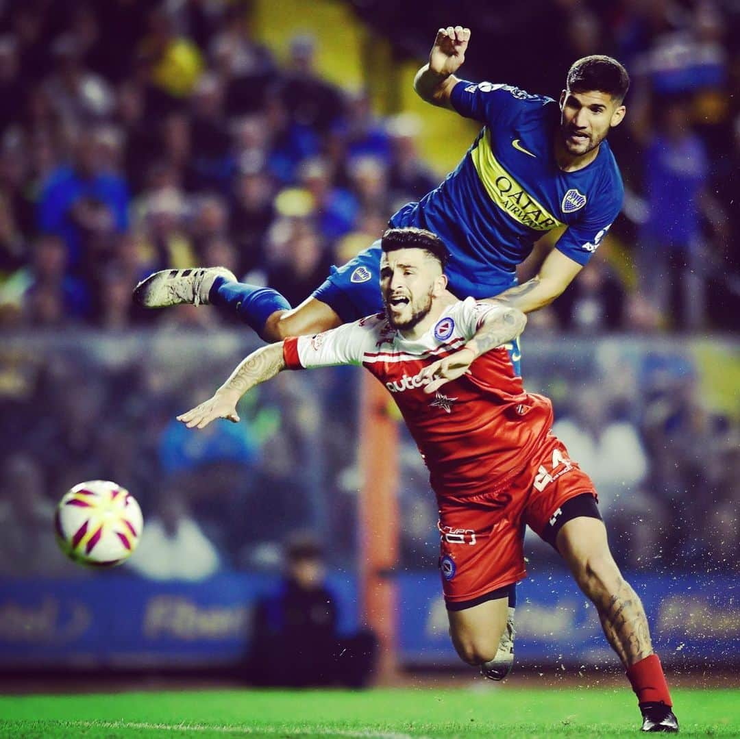 リサンドロ・ロペスさんのインスタグラム写真 - (リサンドロ・ロペスInstagram)「ESTAMOS EN LA FINAL.. Gran trabajo del equipo. Feliz por el gol ⚽️🙏🏽 Gracias Dios. Gracias @oficialmaurozarate 😉 #VamosBoca #SiempreJuntos #Gol #Final 🔷🔶🔷🔶」5月27日 9時54分 - lichalopez2