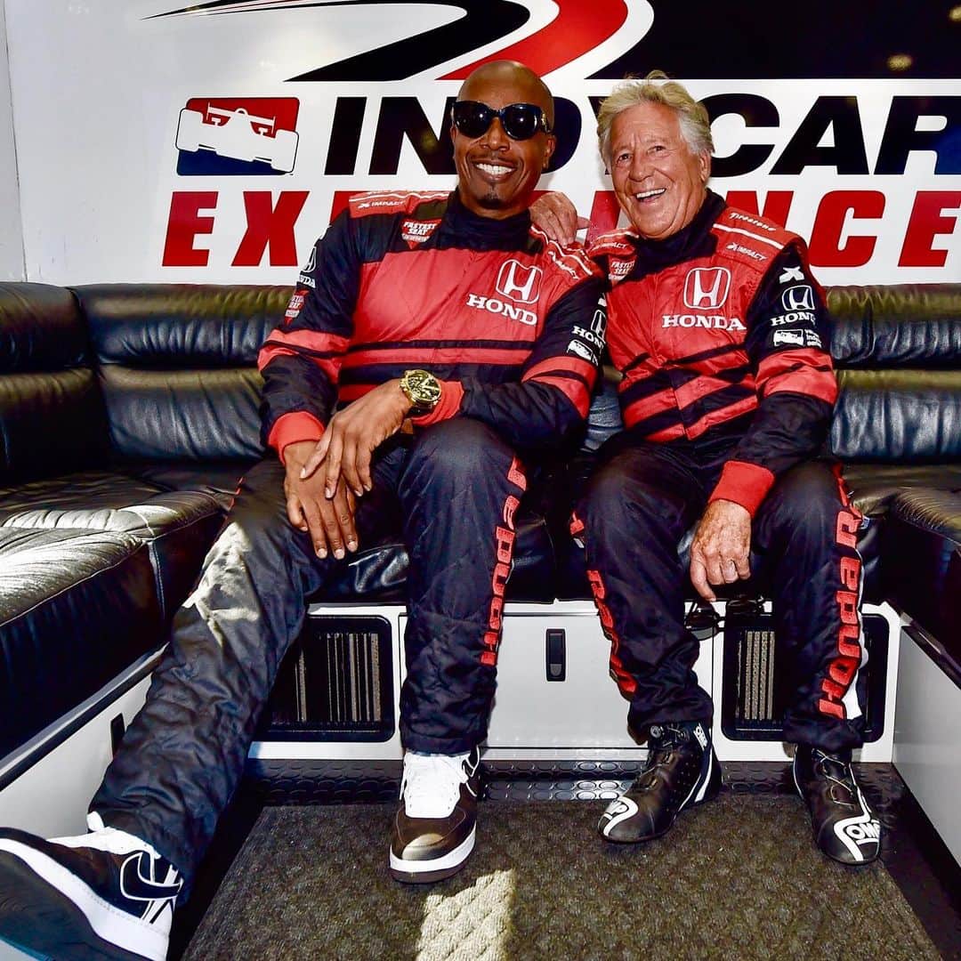 MCハマーのインスタグラム：「Watched#Indy500  on @IndyCaronNBC  Salute to the Legend Mario Andretti 👍🏿」