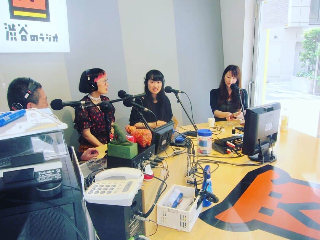 歩りえこさんのインスタグラム写真 - (歩りえこInstagram)「シブラジ  #ゲスト #スパイク さん  来週もぜひ聴いてくださいね^_^」5月27日 10時27分 - riekoayumi