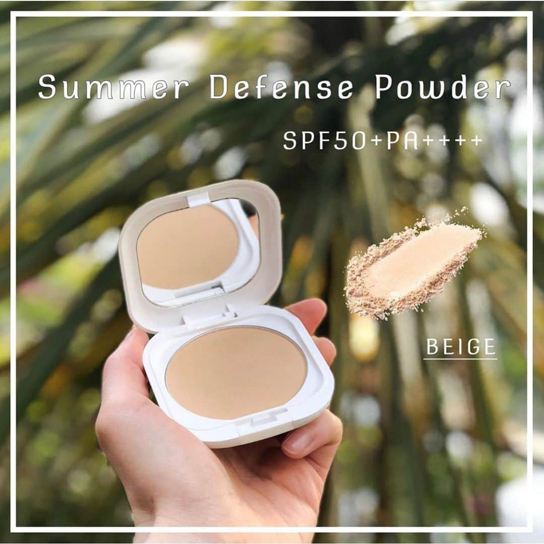 blanche étoileさんのインスタグラム写真 - (blanche étoileInstagram)「. お客様から再販のお声が多かった Summer Defense Powder☀️ beige color が数量限定で戻ってきました🤭💕 . 国内最高値SPF50+PA++++ですが つけ心地がとても軽く、 「快適なつけ心地」と「紫外線対策」を 極めたプレストタイプのフェイスパウダー✨ . 皮脂吸着パウダー配合のため、 真夏の過酷な環境下でもつけたてのサラサラふんわり肌を長時間キープしてくれますよ☝︎ . コンパクトサイズでパフも付属なので、 持ち運びにも便利です☺️ . ぜひ、この機会にGETされてくださいね🐼☀️ . ※オンラインでは完売しており、店頭では残り僅かとなっております。 気になられる方は是非、お早めにご来店くださいませ。 . #blancheétoile #blancheetoile #ブランエトワール #SummerDefensepowder #サマーディフェンスパウダー #プレストパウダー #フェイスパウダー #facepowder #面粉 #페이스파우더」5月27日 12時00分 - blanche_etoile