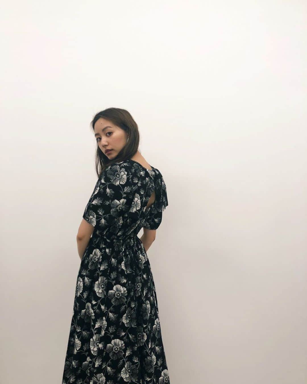 Shiho Sasakiのインスタグラム：「インスタライブご視聴ありがとうございました✨ 後にMOUSSYアプリ内でアーカイブが観られるようになる予定なので もうしばらくお待ちください🙏 今日着用していたコーデの詳細はストーリーにUPしました💡 #MOUSSY#MOUSSYSNAP#instalive」