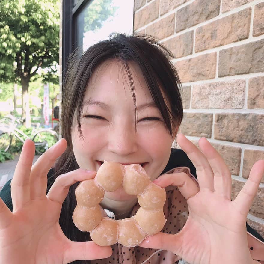 森貴美子さんのインスタグラム写真 - (森貴美子Instagram)「マイブーム。 ポン・デ・リング🦁 ずっとゴールデンチョコレート一筋だったから、この美味しさに最近になってやっと気付いた！ モチモチ〜❤️ 🦁🦁🦁🍩🍩🍩✨✨✨ #ミスド #ポンデリング #マイブーム #일본모델」5月27日 21時32分 - morikimi_morikimi