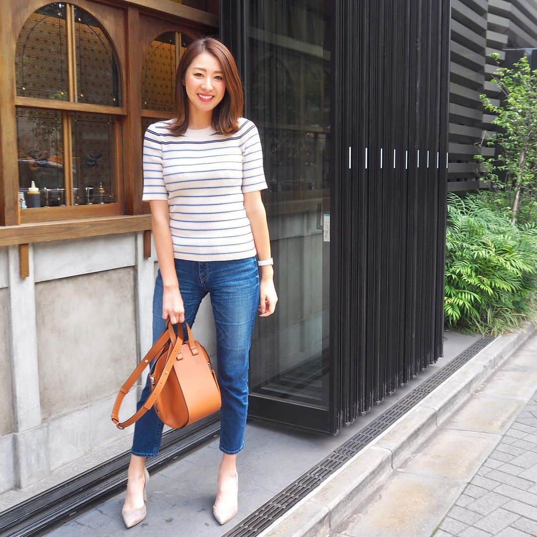 杉下理世のインスタグラム：「このトップスの後ろのピンクがとてつもなくお気に入り🥰💓 #acnestudios #fashion #coordinate #yanuk #loewe #cartier #デニムコーデ #コーディネート #カジュアルコーデ」