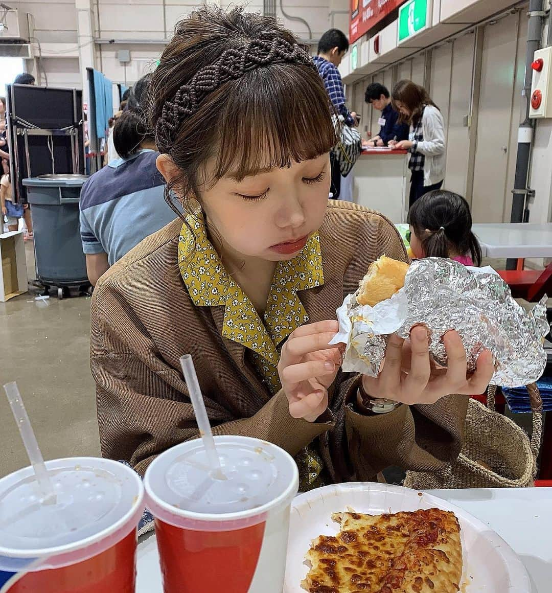 きりまるさんのインスタグラム写真 - (きりまるInstagram)「. . 🍕🍕 そーと食べるやんて。 . .」5月27日 21時45分 - kirimaruuu