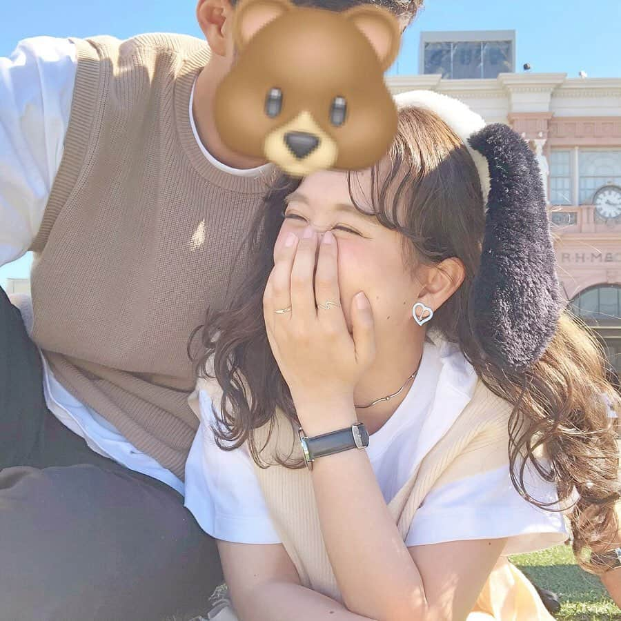 haruさんのインスタグラム写真 - (haruInstagram)「ㅤㅤㅤㅤㅤㅤㅤㅤㅤㅤㅤㅤㅤ ㅤㅤㅤㅤㅤㅤㅤㅤㅤㅤㅤㅤㅤ ㅤㅤㅤㅤㅤㅤㅤㅤㅤㅤㅤㅤㅤ #🌸🐻 ㅤㅤㅤㅤㅤㅤㅤㅤㅤㅤㅤㅤㅤ 笑いすぎて 楽しすぎた日𓂃 ☺𓈒𓏸 夫婦になってからはじめてのユニバ🌍💕 学生の頃来た時の事を思い出して感極まりました( ；ᵕ； ) ㅤㅤㅤㅤㅤㅤㅤㅤㅤㅤㅤㅤㅤ ㅤㅤㅤㅤㅤㅤㅤㅤㅤㅤㅤㅤㅤ 前に投稿した時何人かから質問頂いたのですが 後ろ姿の場所は コカ・コーラの瓶の看板があるお店の裏﹖ が2段になっていて 1段めに自分達がいて 2段めに携帯をおいてます📷💕 ㅤㅤㅤㅤㅤㅤㅤㅤㅤㅤㅤㅤㅤ ㅤㅤㅤㅤㅤㅤㅤㅤㅤㅤㅤㅤㅤ 🐻さんいつも ありがとう☺✨ だいすきな🐻さんと大阪に帰れて めちゃくちゃ幸せでした( ˊᵕˋ )💓 ㅤㅤㅤㅤㅤㅤㅤㅤㅤㅤㅤㅤㅤ また夫婦としての思い出もたくさん つくっていきたいなあとおもいます✨ ㅤㅤㅤㅤㅤㅤㅤㅤㅤㅤㅤㅤㅤ 見てくださりありがとうございました🙇‍♀️💗 ㅤㅤㅤㅤㅤㅤㅤㅤㅤㅤㅤㅤㅤ #usj#ユニバ#ユニバーサルスタジオジャパン#スヌーピーコーデ#ベストコーデ#シミラールック#ペアルック#シミラー#夫婦コーデ#夫婦デート ㅤㅤㅤㅤㅤㅤㅤㅤㅤㅤㅤㅤㅤ」5月27日 22時05分 - __haru3