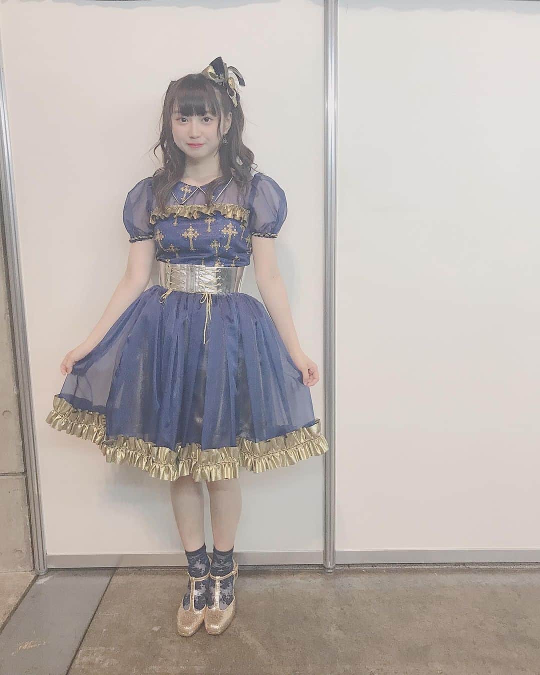 山田杏華のインスタグラム：「﻿ 昨日は全国握手会でした☺︎︎﻿ ﻿ 衣装似合ってるねって沢山言ってもらえて嬉しかったです🥰」