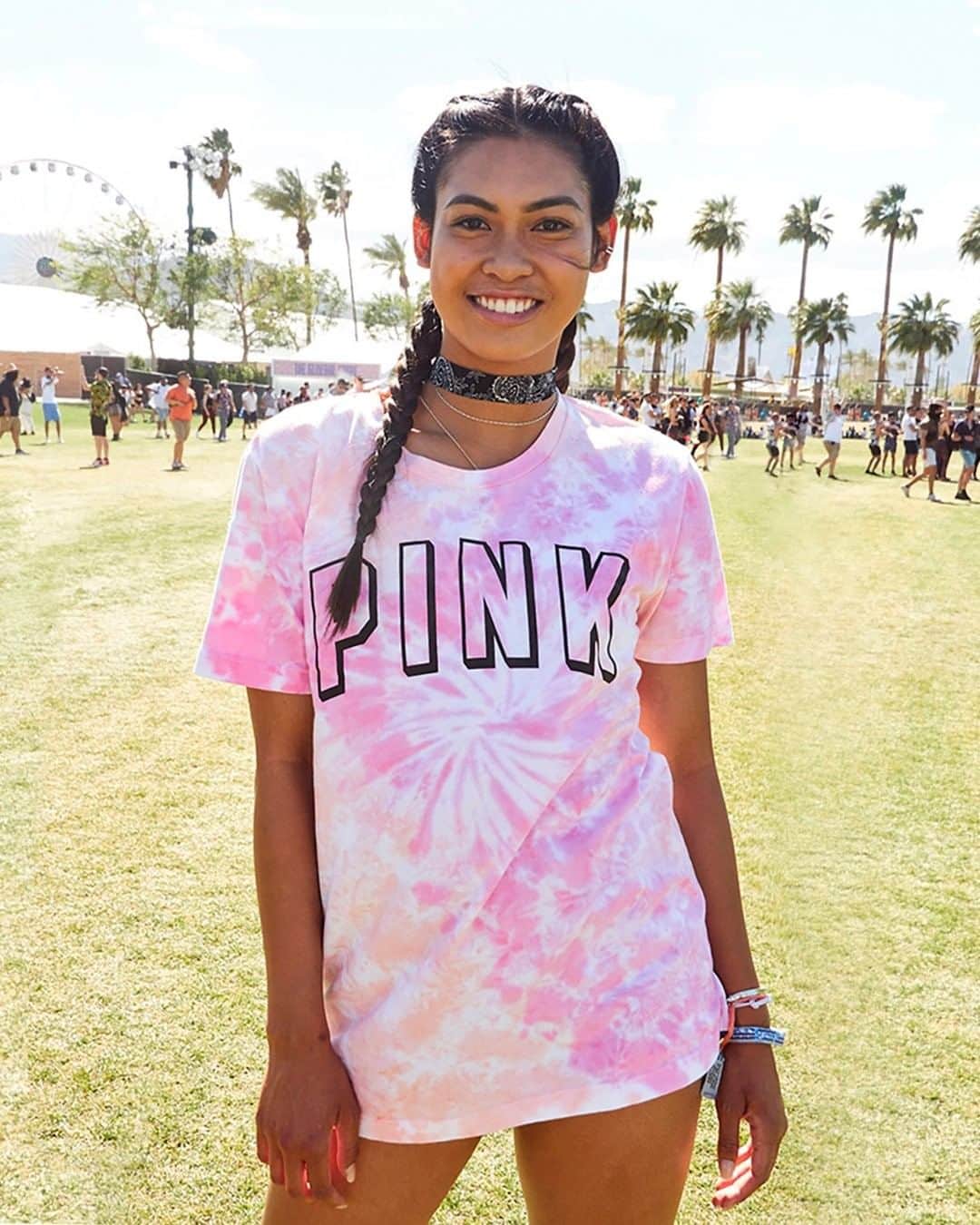 Victoria's Secret PINKさんのインスタグラム写真 - (Victoria's Secret PINKInstagram)「Our Campus Tees are #PINKRep approved 🙌! Today Only (5/27) score $16.95 Short Sleeve Campus Tees when you shop 10/$35 All PINK Panties! In stores + at VSPINK.com.」5月27日 22時00分 - vspink