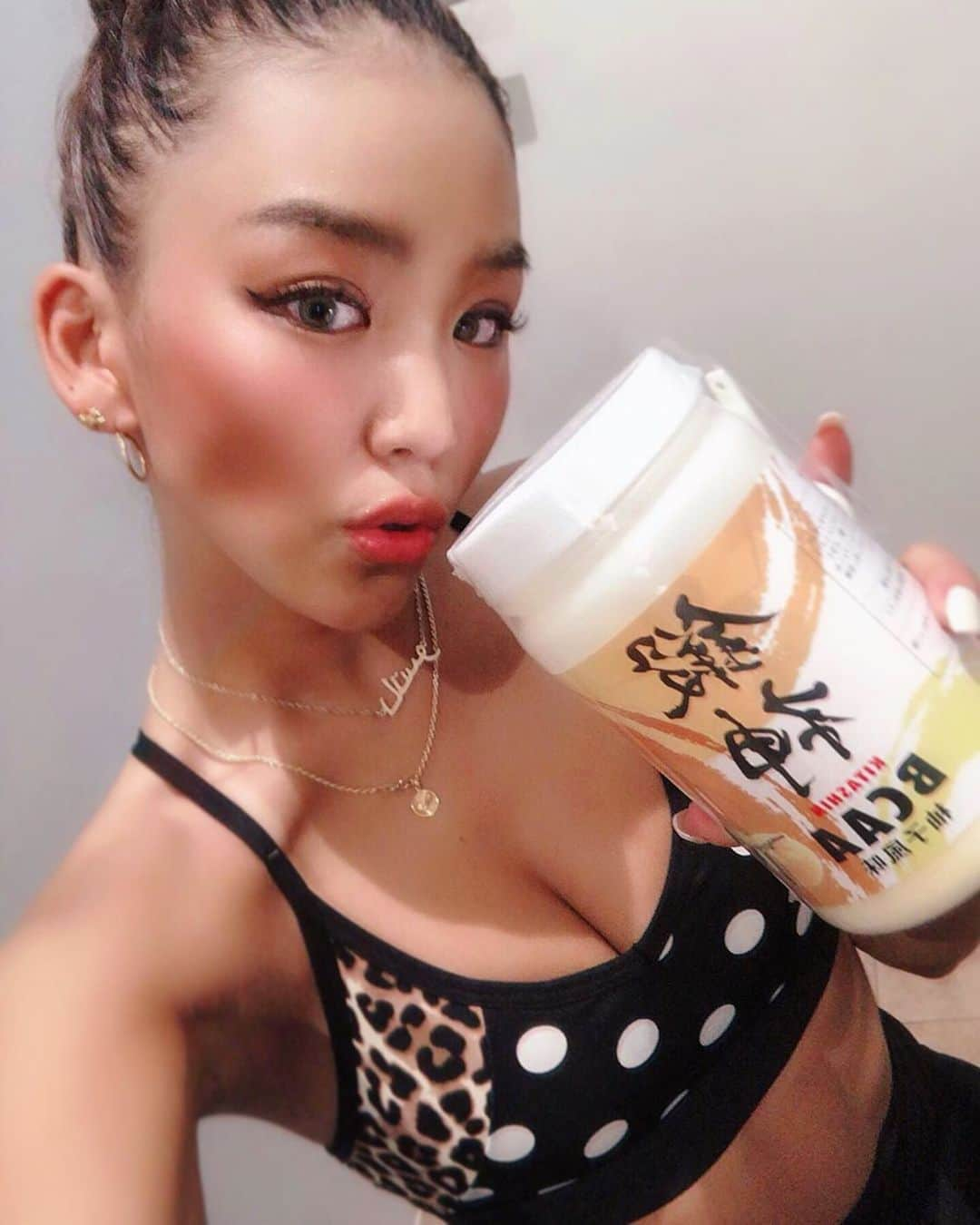 菅又菜摘（ナツ）さんのインスタグラム写真 - (菅又菜摘（ナツ）Instagram)「🔥🔥🔥 thank you for support kitashin!! #vspink #fitnesswear #kitashin #bcaa #gym #training #workout #bodymake #diet #fitness #fit #fitgirl #kogenatsu #焦げNATSU #こげなつ」5月27日 22時06分 - kogenatsu920