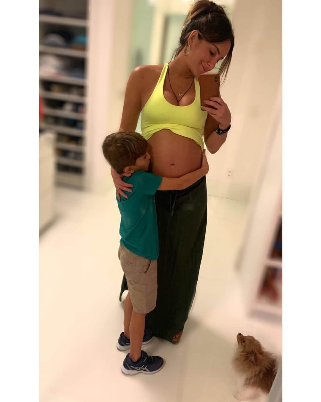 Claudia Leitteのインスタグラム：「💕 Barriga Popular 🤰🏼💕」