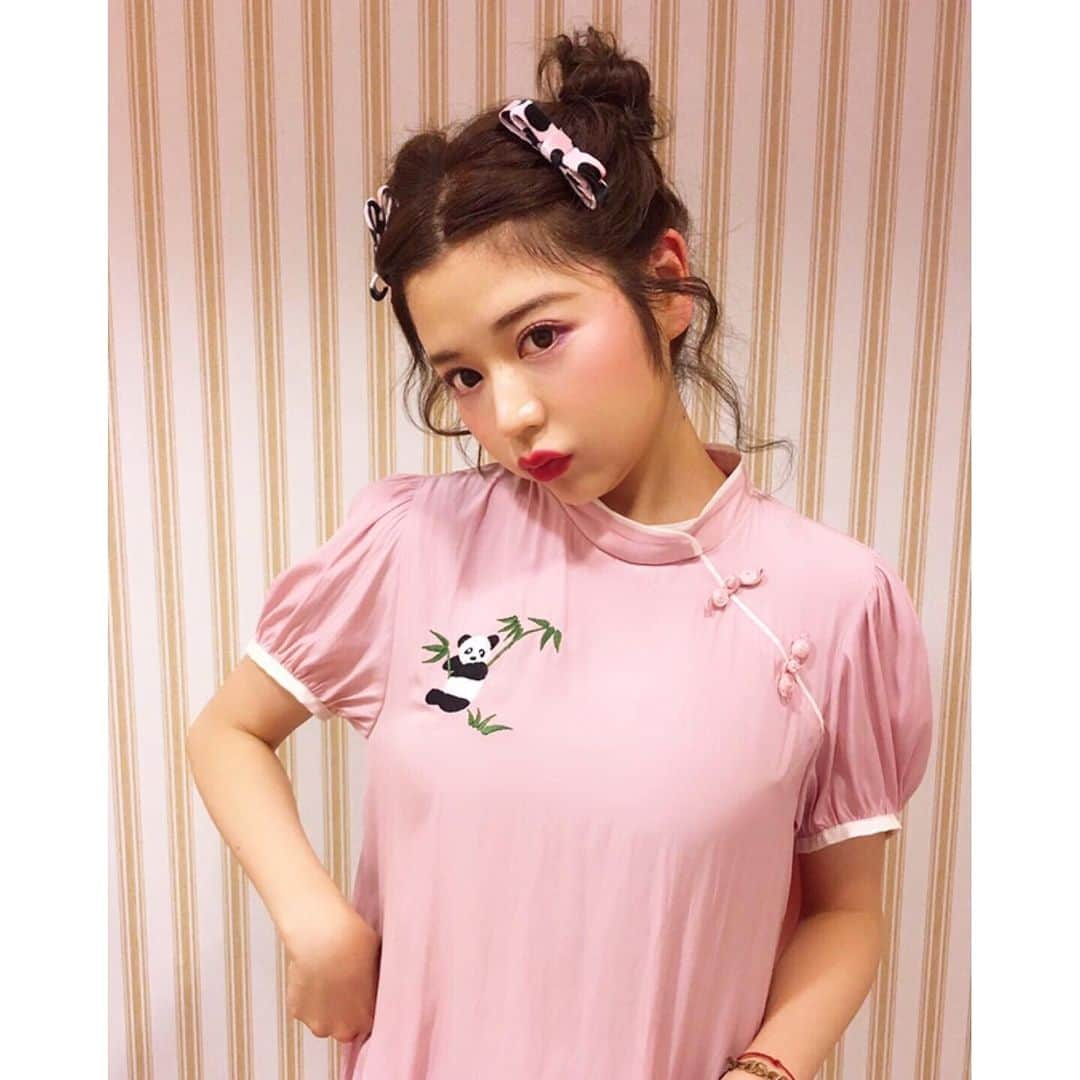 bettie'sclubさんのインスタグラム写真 - (bettie'sclubInstagram)「@katie_tokyo の2019AW Look bookのヘアメイクを担当させて頂きました。 ありがとうございました🇬🇧🐻 #katie #bettie #hairmake」5月27日 22時22分 - bettie_tokyo