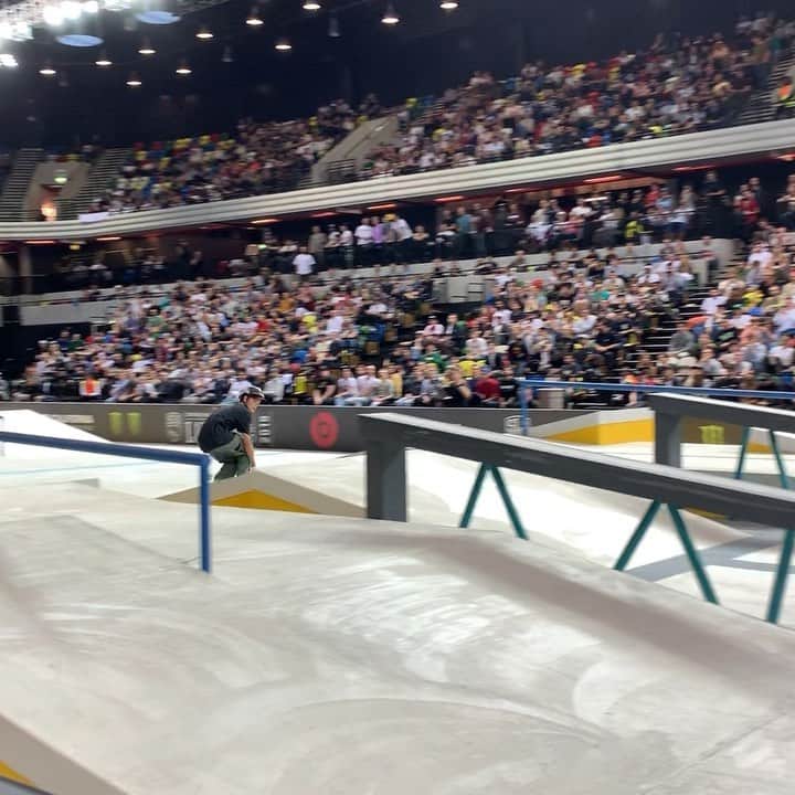 白井空良のインスタグラム：「First time @sls 🇬🇧🇬🇧 Thank you skateboarding 🙏😘 📱by @daisukehayakawa_jp」