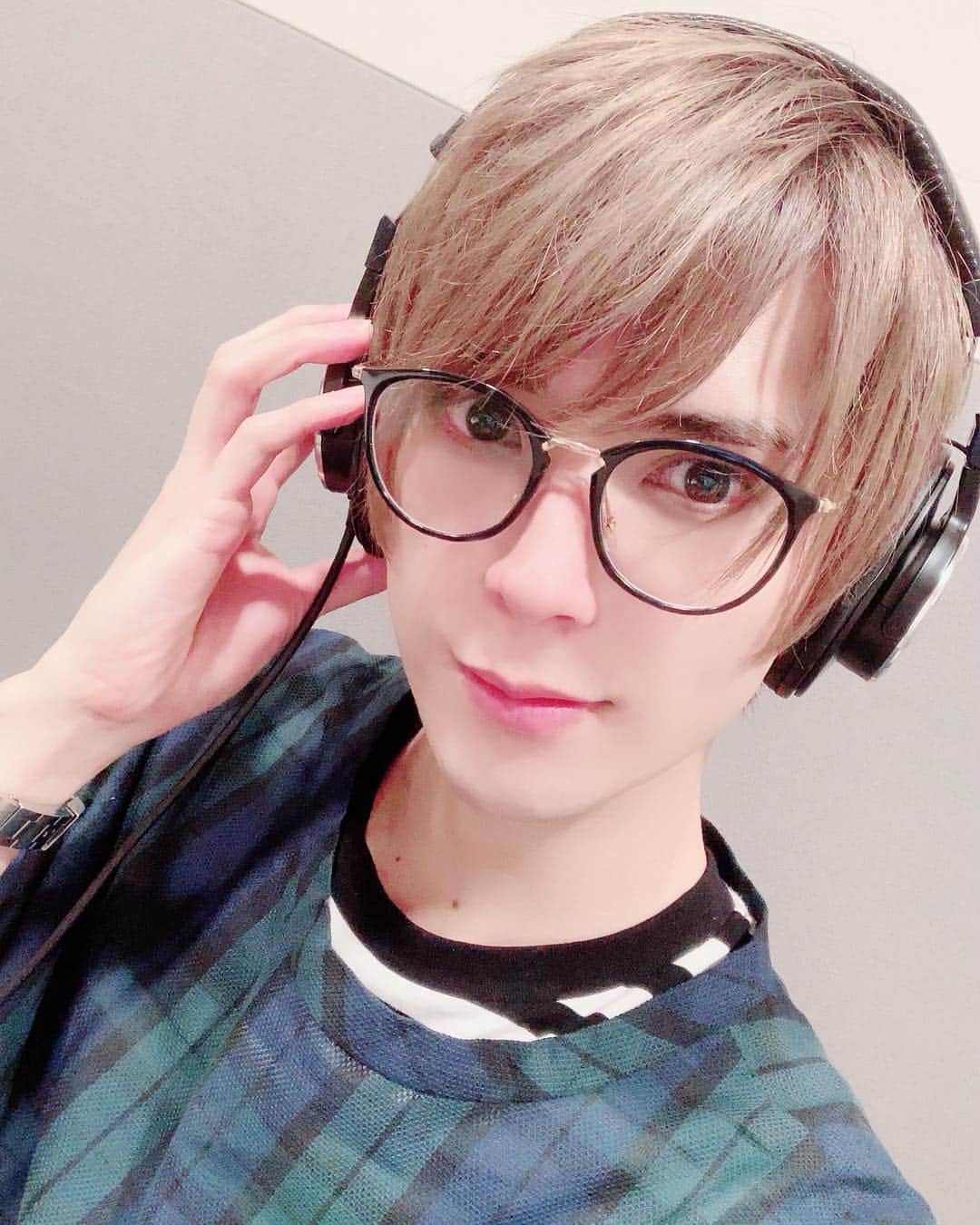 仲田博喜のインスタグラム：「本日も「ウインドボーイズ！」の声収録でした。  公式でもキャラクターの関係性だったり、私服だったりと色んな情報が更新されていて楽しみが増していきますね！ 今日も楽しかった！  樹了太郎をよろしくお願いします(๑˃̵ᴗ˂̵)」