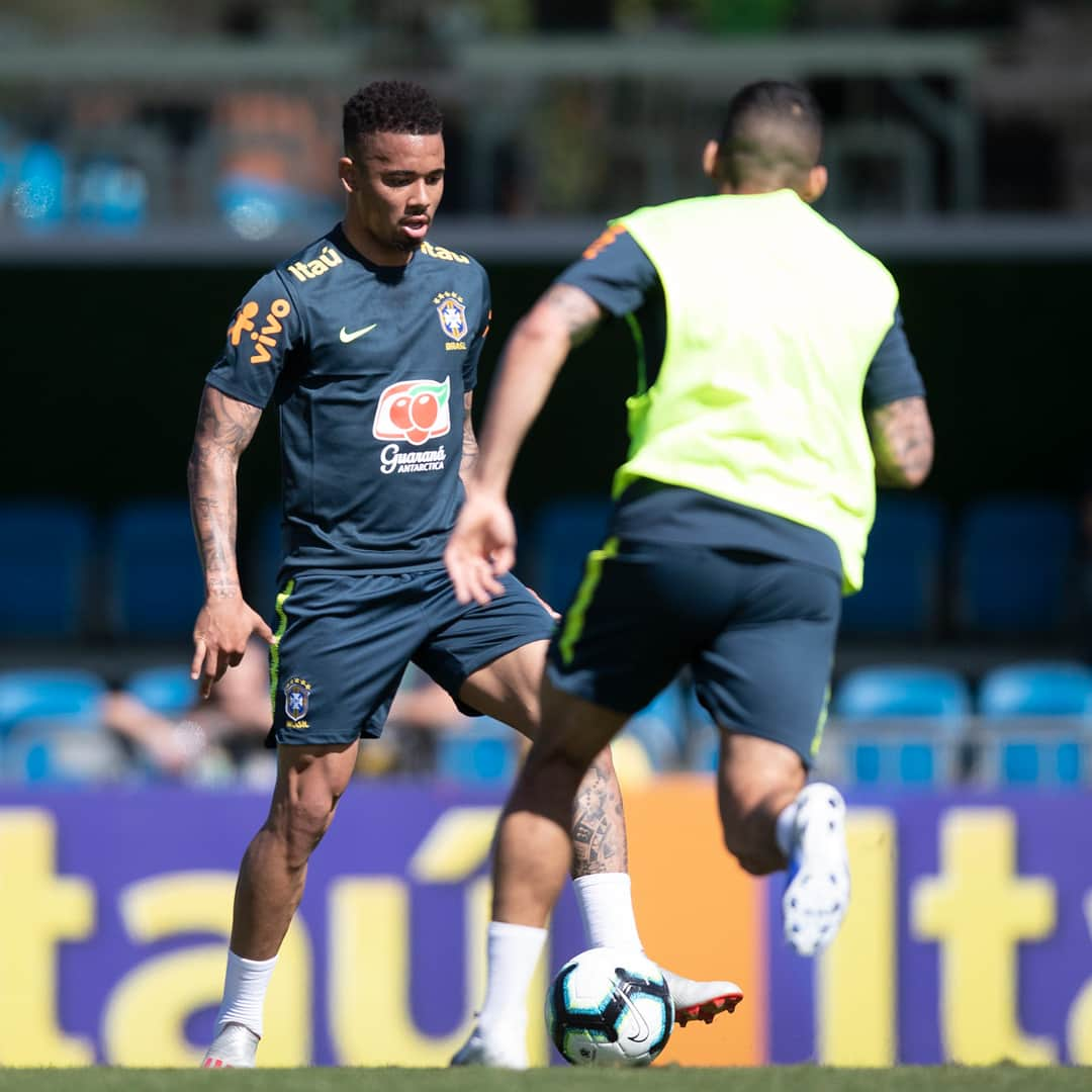 サッカー ブラジル代表チームさんのインスタグラム写真 - (サッカー ブラジル代表チームInstagram)「A #SeleçãoBrasileira voltou a campo ontem para mais um dia de treinos na Granja Comary. Outra atividade com foco total na Copa América! ⚽🇧🇷 ⠀ Fotos:@lucasfigfoto / CBF」5月27日 22時43分 - cbf_futebol