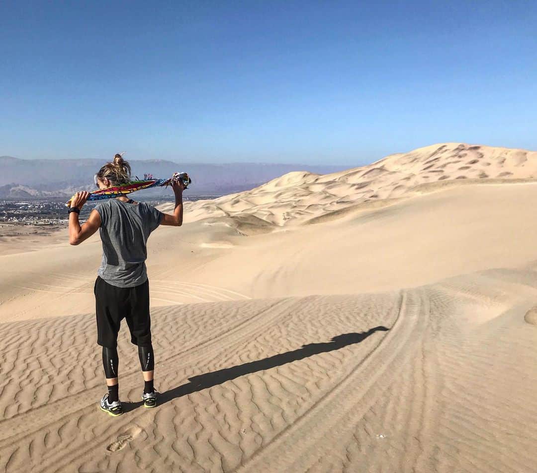 ヴァレンティナ・アリゲッティのインスタグラム：「Sometime words just feel like sand... #aozenéixepiaceoscheúggio」