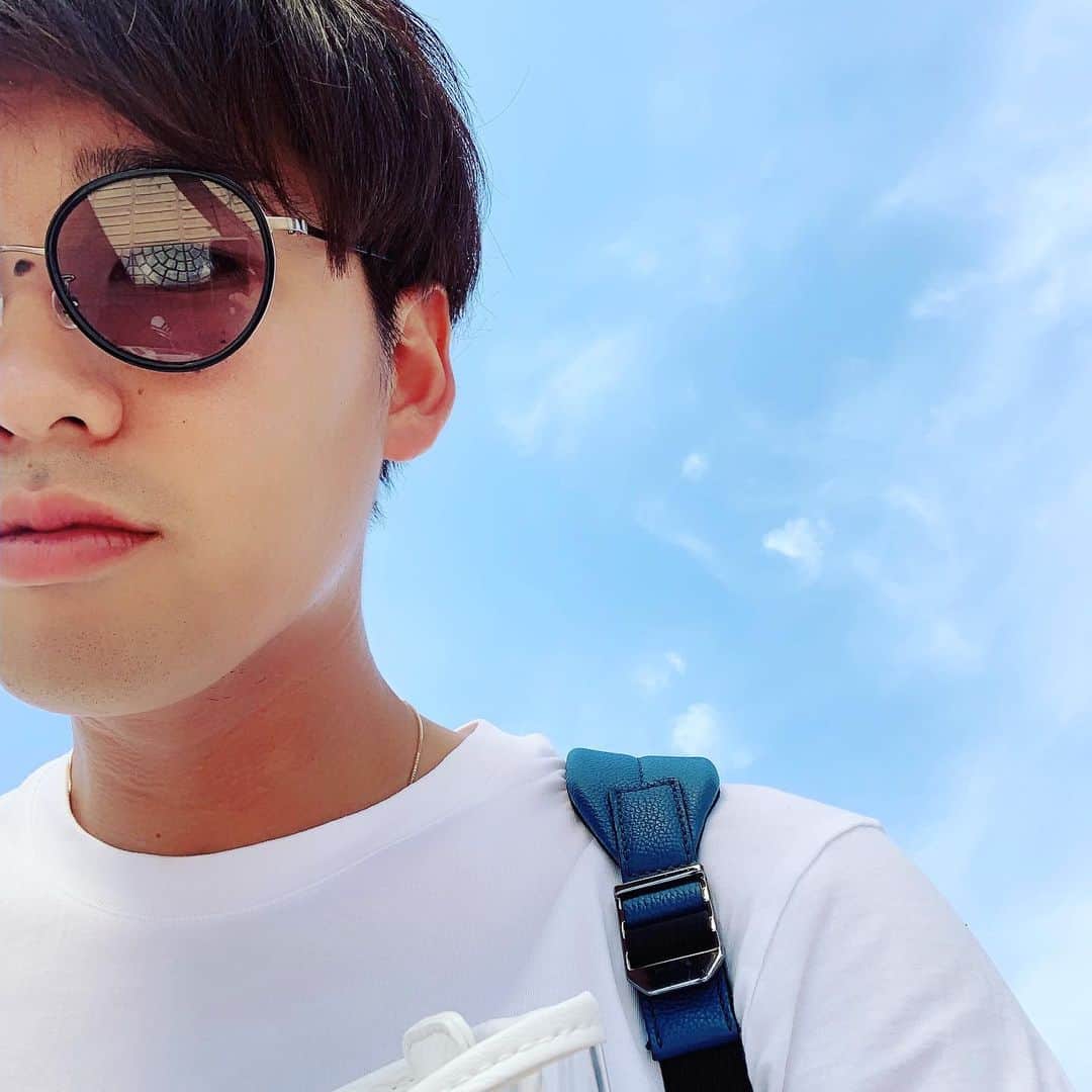 のインスタグラム：「夏かな。  #暑い #青空 #お久です。」