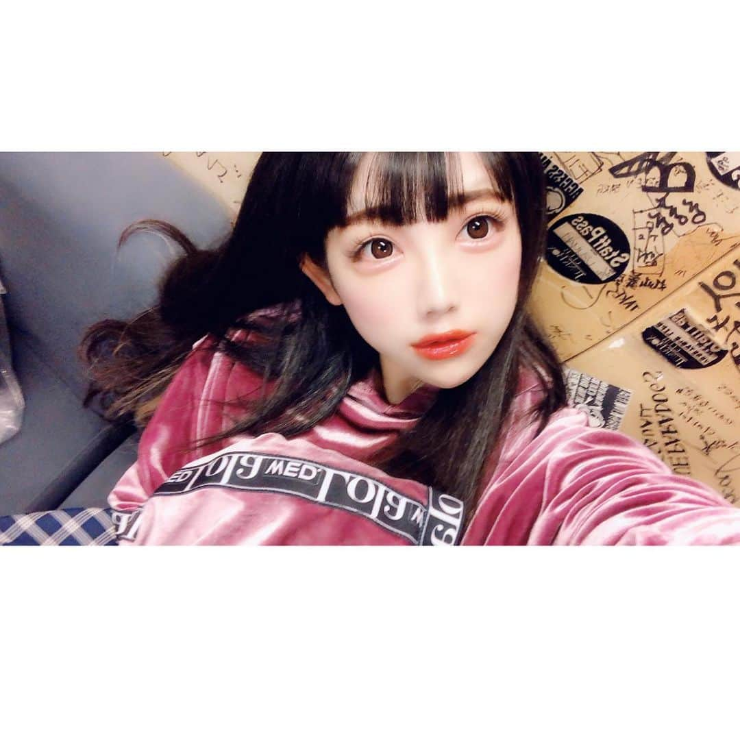 ちゃんもも◎さんのインスタグラム写真 - (ちゃんもも◎Instagram)「@raviyeye ♡ 新宿にできたまつエクのraviyにボリュームラッシュしにゆきました！なんと500本！おめめぱちくりになりました☺️💕」5月27日 14時15分 - xchanmomox