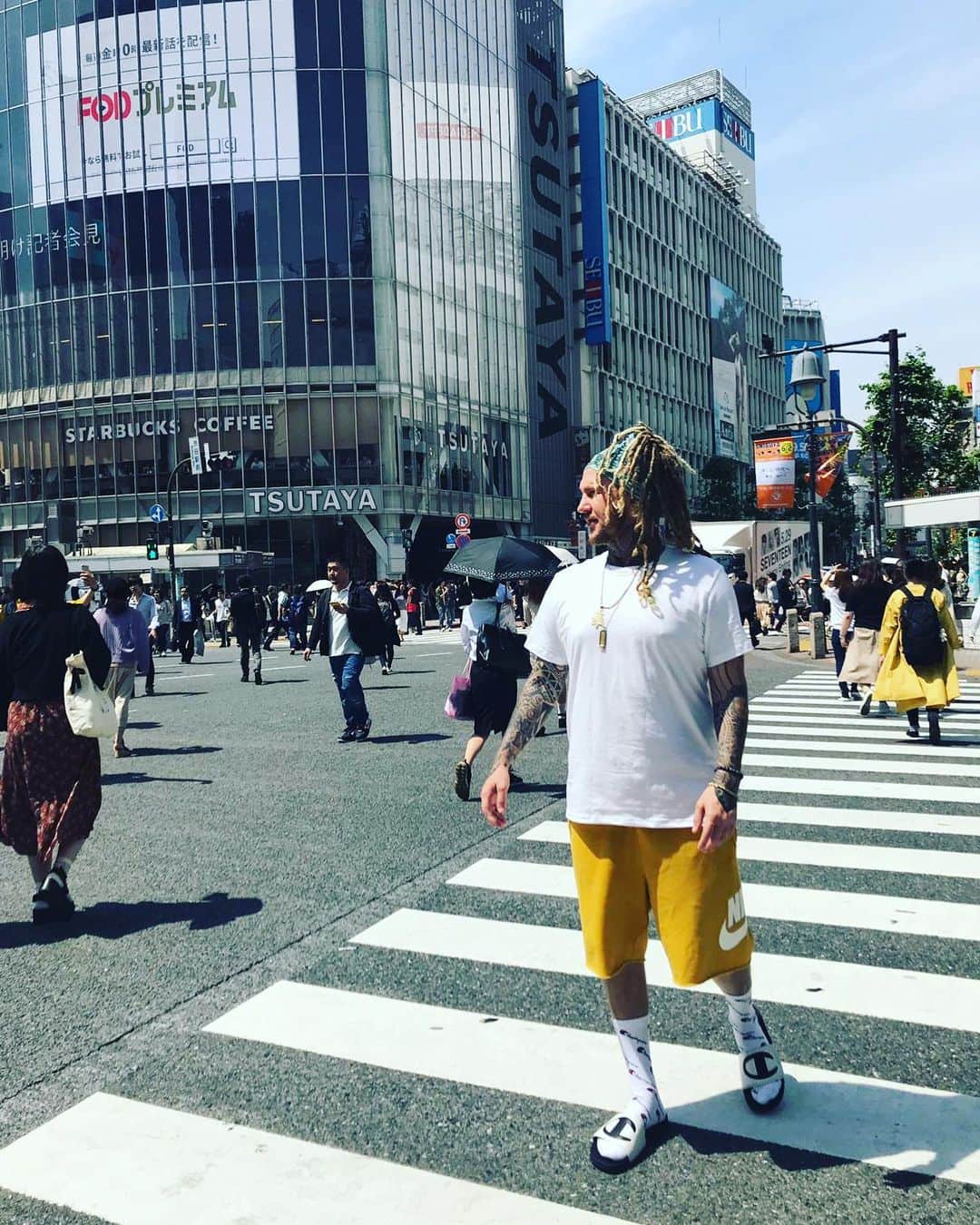 ヤコポさんのインスタグラム写真 - (ヤコポInstagram)「Good to be back in #japan #tokyo #shibuya #reggae #dancehall #ヤコポ #渋谷」5月27日 14時32分 - iakopomusic