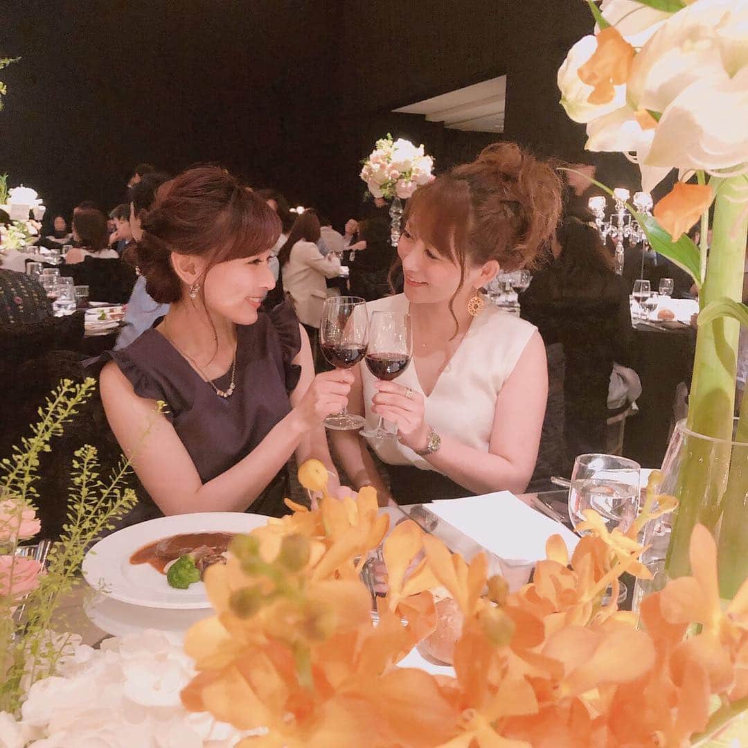 のインスタグラム：「韓国の結婚式へ♡メンバー勢揃いだったよ♪^_^みんなとわいわい楽しいな♡ #韓国 #結婚式 #SDN48」