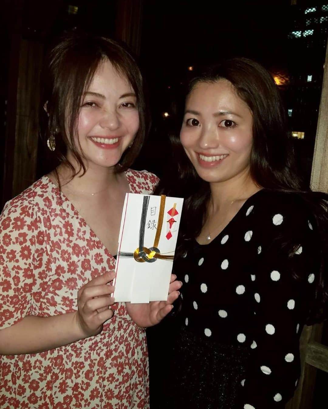 大井智保子さんのインスタグラム写真 - (大井智保子Instagram)「⚾️⚾️⚾️ じゃじゃん✨ みんなからの目録が届きましたーー🎁👏 さすが、長い付き合いのみんな、好きなものを知ってくれているーー❣️😍 わたしが、サマンサカープ第3弾が始まったよーってインスタでもツイッターでも大騒ぎしてたもんだから、 みんなかぶらないかってヒヤヒヤしていたみたいですが… 奇跡的にかぶらなかった🤩🤣 ご心配をおかけして大変申し訳ございませんでした 笑 . 小物に手を出す余裕は無くてバッグしか見ていなかったので、さすがだと思いました🥰 クリアバッグ大好きなので、たくさんのカープ坊やたっくさん見せて行くんだー❤️ ありがとう❤️ . #サマンサカープ #samanthathavasa #kingzbysamanthathavasa  #お誕生日プレゼント #birthdaypresent  #ありがとう #大好き #みんな大好き #感謝 #目録 #目録ギフト #🎁 #カープグッズ #carp #カープ坊や #カープ #カープ女子 #野球女子 #走攻守 #走攻守坊や #野球好きな人と繋がりたい #クリアバッグ #バッグ #バッグの中身」5月27日 15時12分 - chihokoi