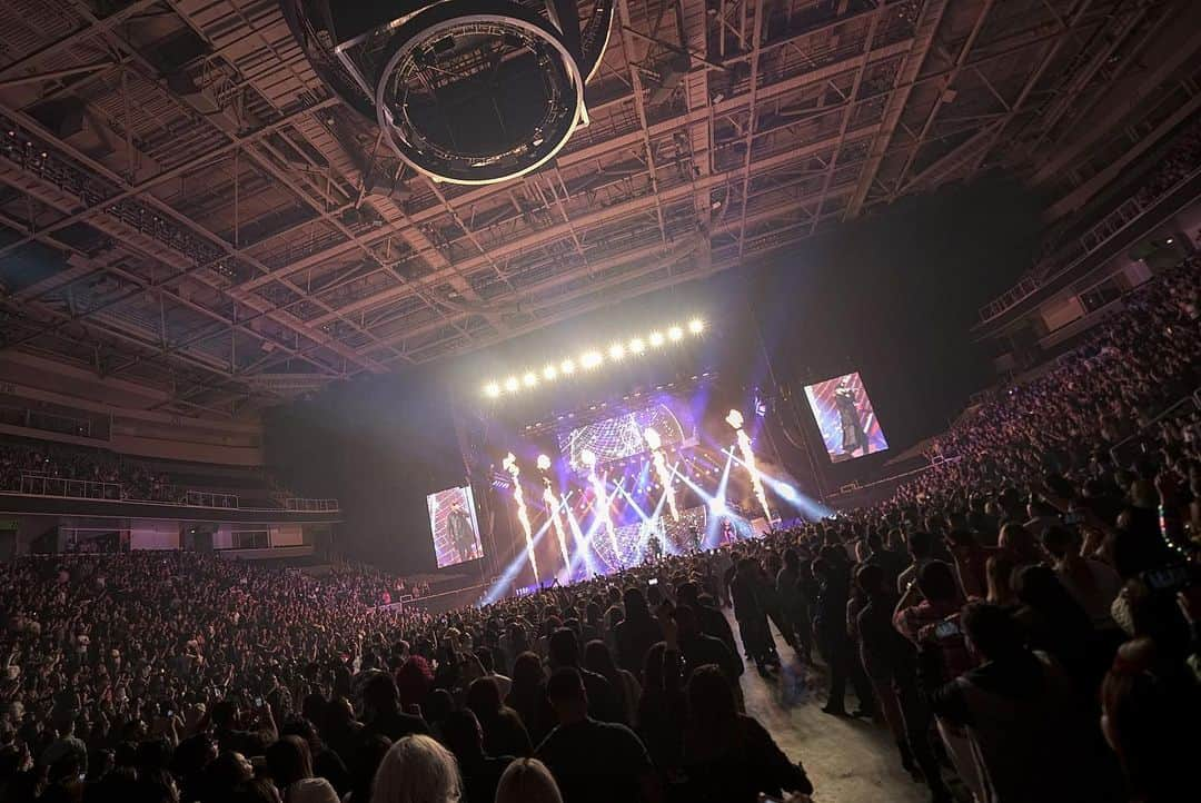 ウィジンさんのインスタグラム写真 - (ウィジンInstagram)「6 de 17 San José,CA. Gracias por apoyar nuestra rumba,gracias por cantar de principio a fin #nochedefiesta #comoantestour🌎🥋🥋 #otrosoldout @livenation @cmnevents @wisinyyandel @bryantbauzo」5月27日 15時17分 - wisin