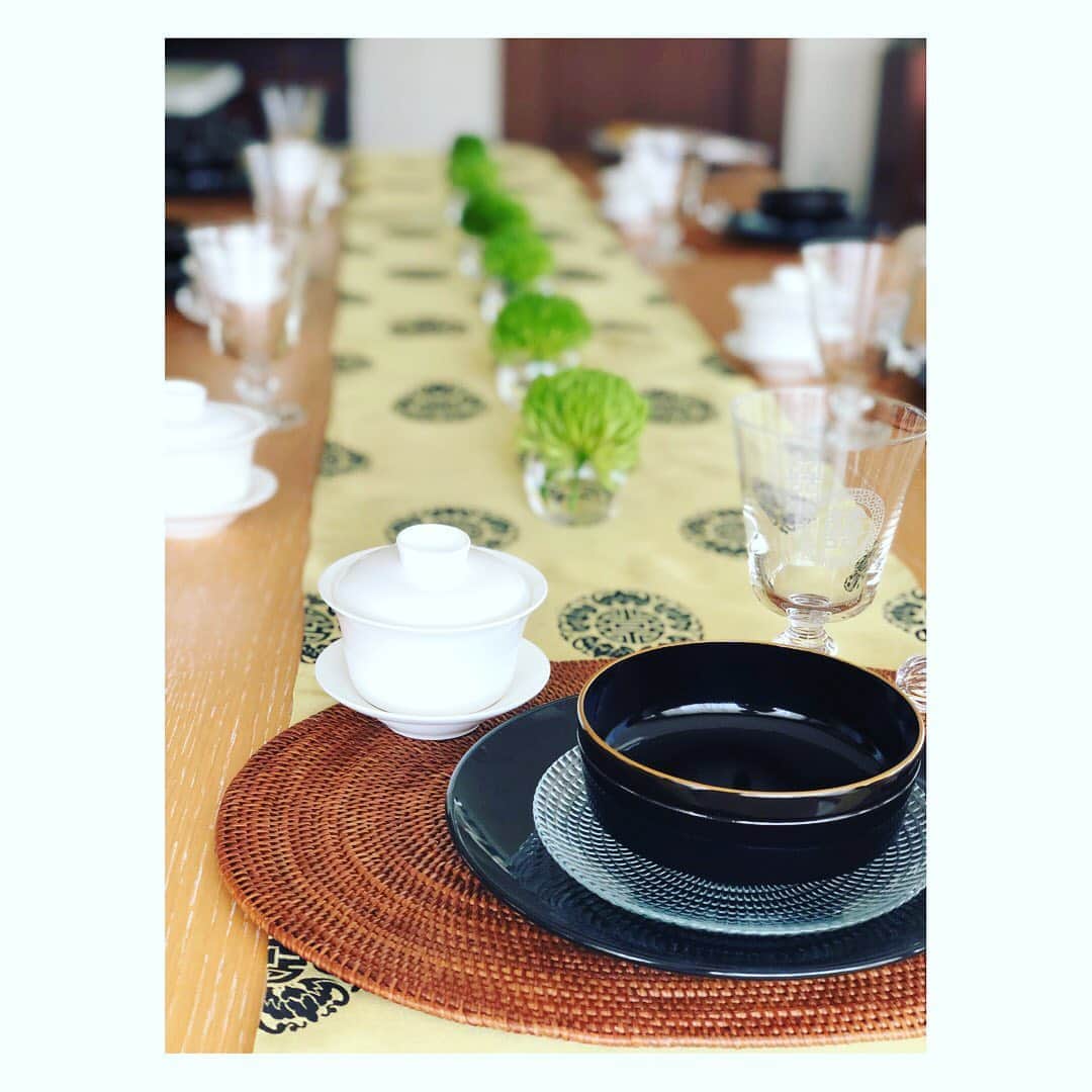 望月理恵さんのインスタグラム写真 - (望月理恵Instagram)「中華の料理教室。 いつもセッティングから 素敵です✨」5月27日 15時24分 - mochiee28