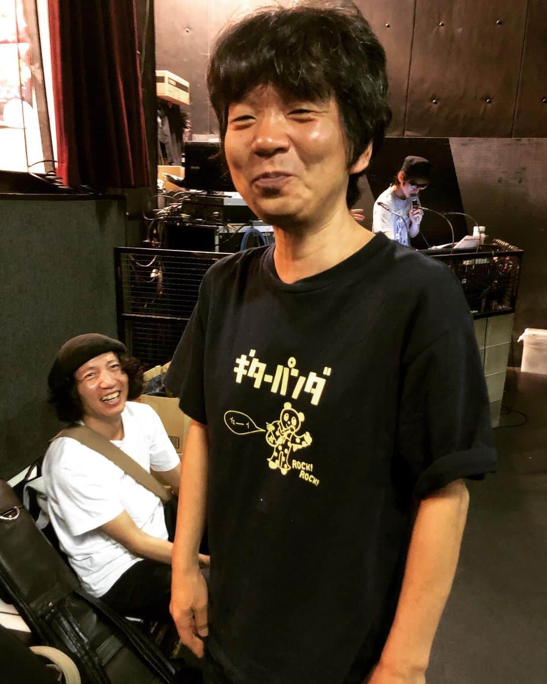 山川のりをのインスタグラム：「今夜は神戸バリットにてギターパンダライブです。18時30分/19時、2000円+Dです。共演は平井正也バンド、僕が王様だったころ、イナズマクラブ！お近くの方々会いにきてアイニージュー！」