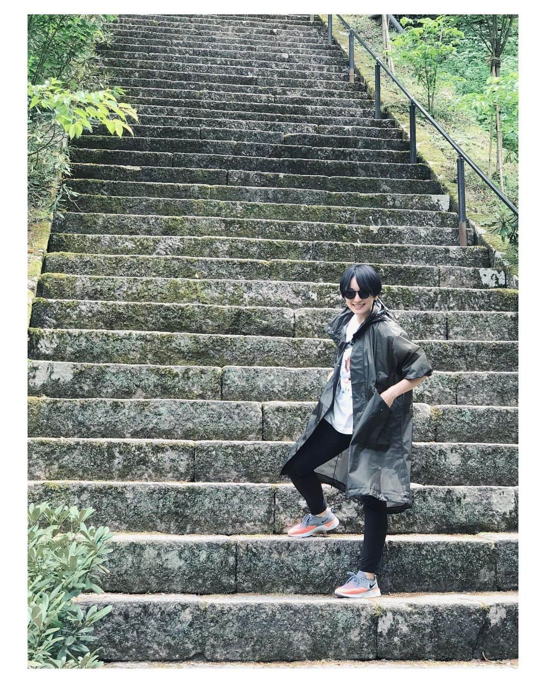 高山都さんのインスタグラム写真 - (高山都Instagram)「鳥取旅で、こっちで走ろうと持ってきたシューズは、山登りとかアクティブなシーンの時にも活躍。 クッション性が気持ちよくて、たくさん歩いても疲れない！！@NikeRunning #NIKE #NIKEREACT #ad」5月27日 15時55分 - miyare38