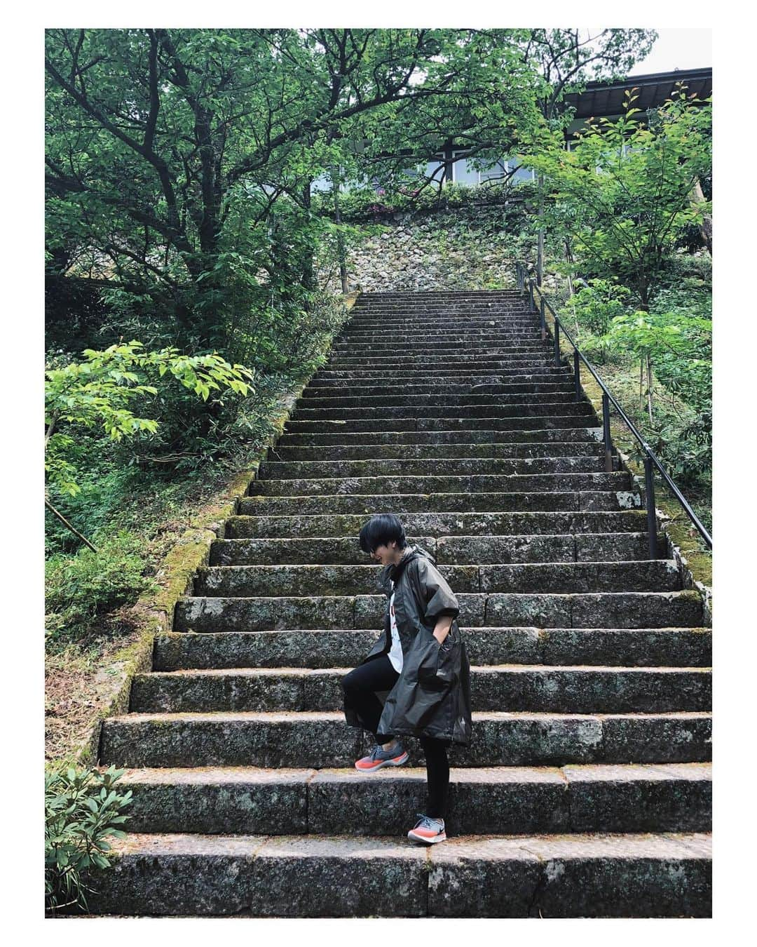 高山都さんのインスタグラム写真 - (高山都Instagram)「鳥取旅で、こっちで走ろうと持ってきたシューズは、山登りとかアクティブなシーンの時にも活躍。 クッション性が気持ちよくて、たくさん歩いても疲れない！！@NikeRunning #NIKE #NIKEREACT #ad」5月27日 15時55分 - miyare38