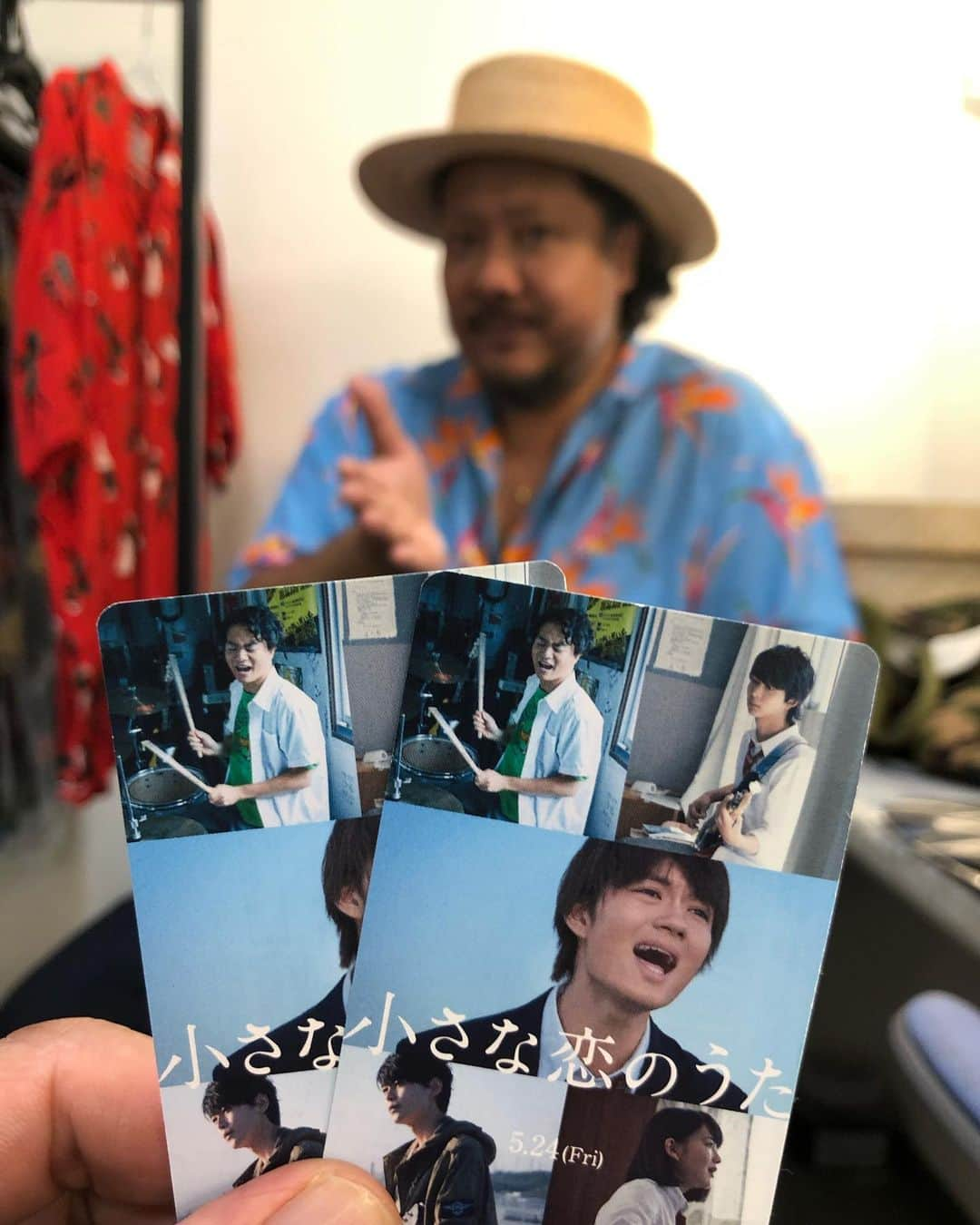 シーサーさんのインスタグラム写真 - (シーサーInstagram)「・ ・ 祝!! 映画「小さな恋のうた」公開!! #  #小さな恋のうた #ちい恋プロジェクト  #mongol800 #映画出るの2回目の人 #今回はちゃんと動いてた」5月27日 15時57分 - __seasir__