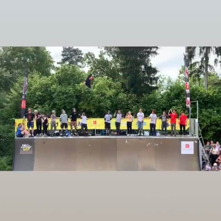安床武士のインスタグラム：「My qualifying run at #nlcontest2019 . This is a show run😎 観て楽しんでもらう事にもこのスポーツの大事な要素が詰まっていると思っています。 🎥 @rafainline . @goodskates_inc  @usdskates  @canamonroad_japan  @lzbn_official  @papasu1048  #usdskates #usdaeon #aeon72 #goodskates #BRPjapan #papasu #deeport #virusjapan #inlineskate #rollerblading #keeprolling #インラインスケート #ローラーブレード #takeshiyasutoko #安床武士 #LZBN」