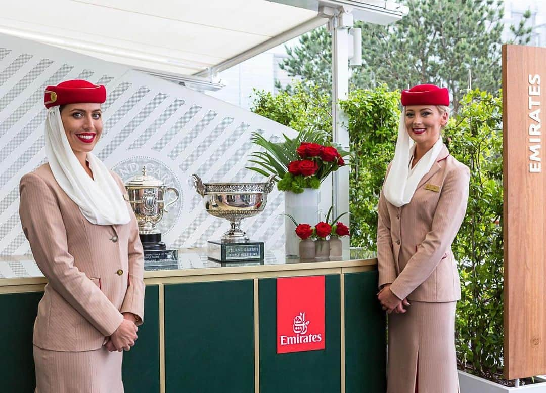 エミレーツ航空さんのインスタグラム写真 - (エミレーツ航空Instagram)「As Premium Partner of @RolandGarros, Emirates wishes good luck to all players.  #EmiratesAirline #FlyEmiratesFlyBetter #RG19」5月27日 16時38分 - emirates