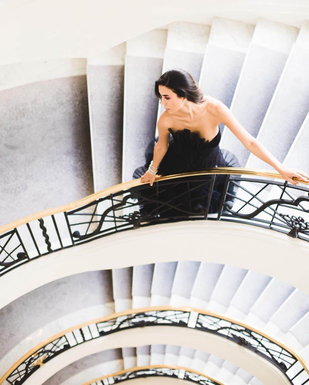 ダミアーニさんのインスタグラム写真 - (ダミアーニInstagram)「A spiral of precious elegance... @nadineabdelaziz plays the essence of #DamianiEden at #Cannes2019.  #Damiani #CFFwithDamiani」5月27日 16時44分 - damianiofficial