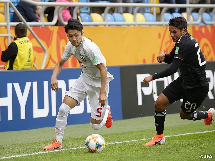 日本サッカー協会さんのインスタグラム写真 - (日本サッカー協会Instagram)「📸Match Photos② U-20日本代表は5月26日(日)、FIFA U-20ワールドカップポーランド2019の第2戦でU-20メキシコ代表と対戦しました。前半に宮代大聖選手が先制点を奪うと、後半には田川亨介選手と宮代選手が追加点を決め、3−0で今大会初勝利を収めました。 ・ 第3戦は29日(水)、中2日で日本は勝点6でグループBの首位に立つイタリアと対戦します。 ・ GK 1 #若原智哉 DF 3 #小林友希 DF 4 #瀬古歩夢 DF 5 #菅原由勢 DF 15 #鈴木冬一 MF 8 #藤本寛也　→81' MF 7 #伊藤洋輝 MF 9 #斉藤光毅　→76' FW 20 #中村敬斗 MF 10 #齊藤未月 (C) MF 16 #山田康太 FW 11 #田川亨介 FW 13 #宮代大聖　→87' FW #原大智 ・ 監督 #影山雅永 ・ 🏆FIFA U-20ワールドカップポーランド 📅グループステージ 5/24 1-1 vsエクアドル🇪🇨 5/26 3-0 vsメキシコ🇲🇽 5/30 01:00 vsイタリア🇮🇹 ・ #daihyo #jfa #u20wc」5月27日 17時09分 - japanfootballassociation