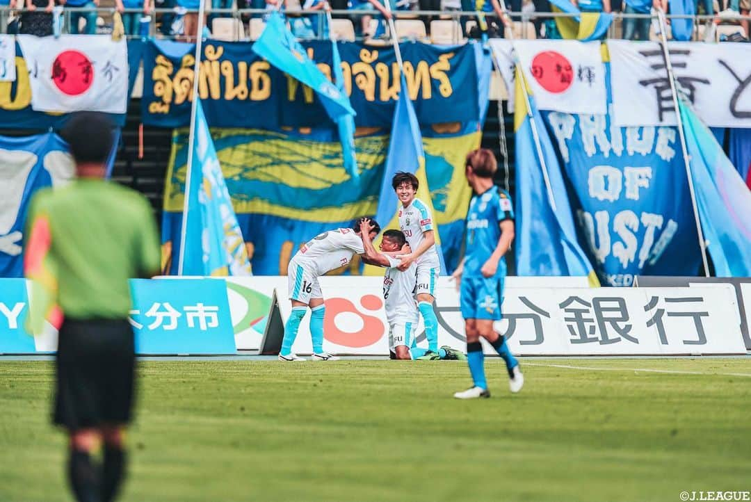 Ｊリーグさんのインスタグラム写真 - (ＪリーグInstagram)「Play Back JLEAGUE⚽️📸﻿﻿﻿﻿﻿﻿ ﻿﻿﻿﻿﻿﻿ 🏆#明治安田生命Ｊ１リーグ 第１３節﻿﻿﻿ 印象的なシーンをプレイバック🔥﻿﻿﻿﻿﻿﻿ ﻿﻿﻿﻿﻿﻿ #Ｊリーグ ﻿﻿﻿﻿﻿﻿ #jleague﻿﻿﻿﻿﻿﻿ ﻿﻿ #ガンバ大阪#福田湧矢#東口順昭﻿ #北海道コンサドーレ札幌#中野嘉大﻿ #清水エスパルス﻿ #セレッソ大阪#ブルーノメンデス﻿ #横浜Fマリノス#仲川輝人#扇原貴宏﻿#エジガルジュニオ #サンフレッチェ広島#森島司﻿ #サガン鳥栖﻿#豊田陽平 #松本山雅FC#前田大然﻿ #名古屋グランパス#吉田豊﻿ #ヴィッセル神戸#三田啓貴#ウェリントン﻿ #川崎フロンターレ﻿ ﻿﻿ #soccer #サッカー﻿﻿ #soccerphotography」5月27日 17時18分 - jleaguejp