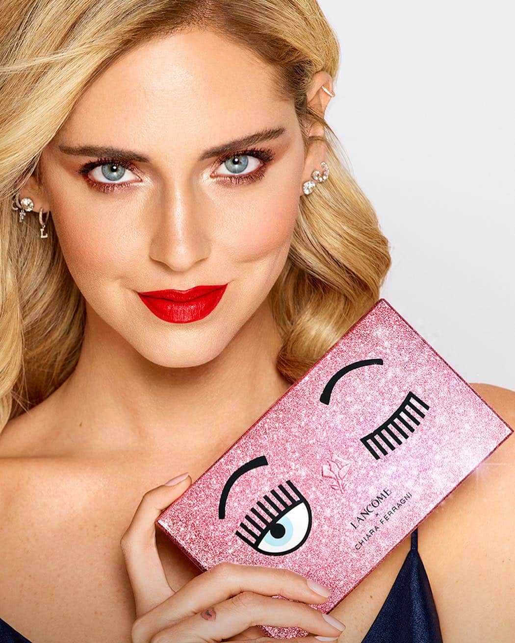 Blonde Saladさんのインスタグラム写真 - (Blonde SaladInstagram)「Our muse @chiaraferragni has launched a full make-up collection with @lancomeofficial!💘 Available from today in Italy @douglasitalia  And soon: In the Netherlands: online June 3rd-8th, in store June 10th @douglasnederland  In Spain: June 24th @douglascosmetics_es and @elcorteingles  In the US: June 13th @nordstrom  In Germany : Online June 17th @douglas_cosmetics  #theblondesalad #adv #lancomexchiaraferragni #lancome」5月27日 17時36分 - theblondesalad